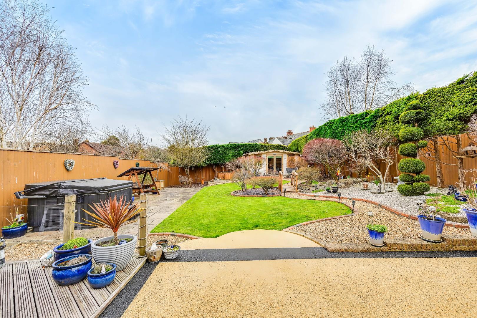 2 Priory Gardens, Barry, CF63 1FH